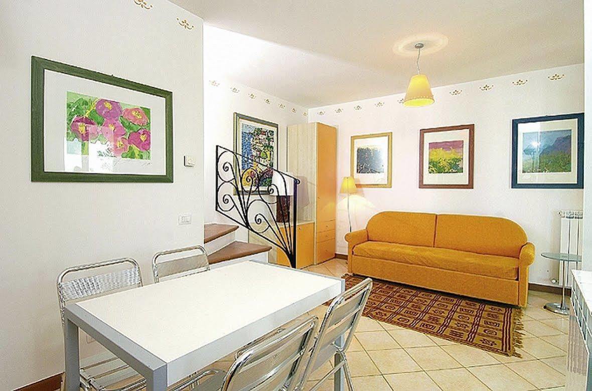 Residence I Giardini Del Conero ปอร์โตเรกานาติ ภายนอก รูปภาพ